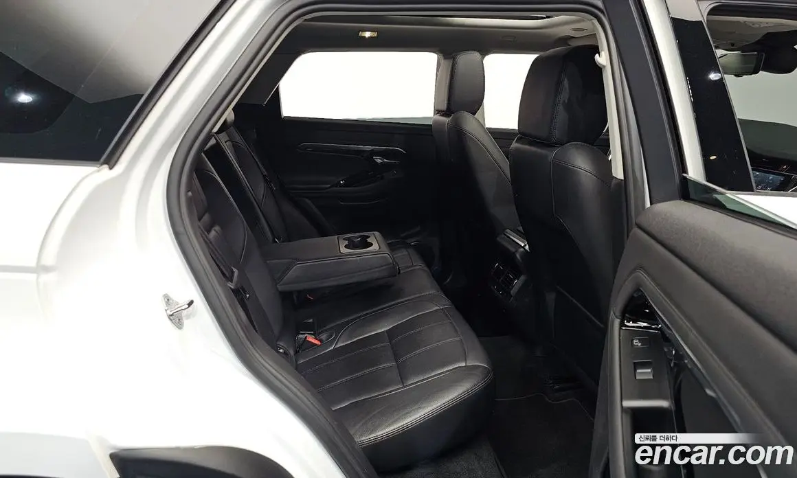 Land Rover Range Rover Evoque 2022 2.0 автомат (гидро), фото 17
