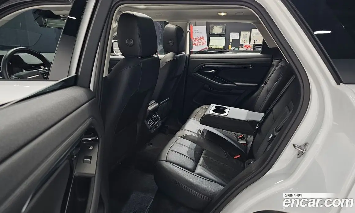 Land Rover Range Rover Evoque 2022 2.0 автомат (гидро), фото 18