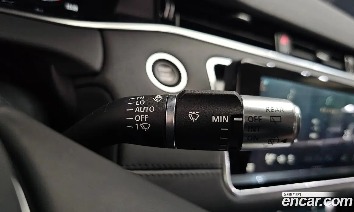 Land Rover Range Rover Evoque 2022 2.0 автомат (гидро), фото 33