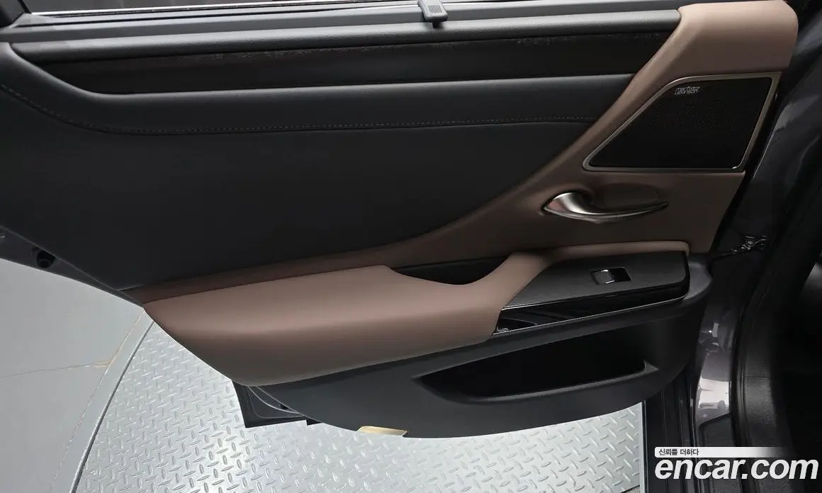 Lexus ES 2025 2.5 автомат (гидро), фото 15 Lexus ES 2025 2.5 автомат (гидро), фото 15