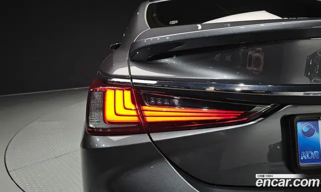 Lexus ES 2025 2.5 автомат (гидро), миниатюра 9 Lexus ES 2025 2.5 автомат (гидро), миниатюра 9