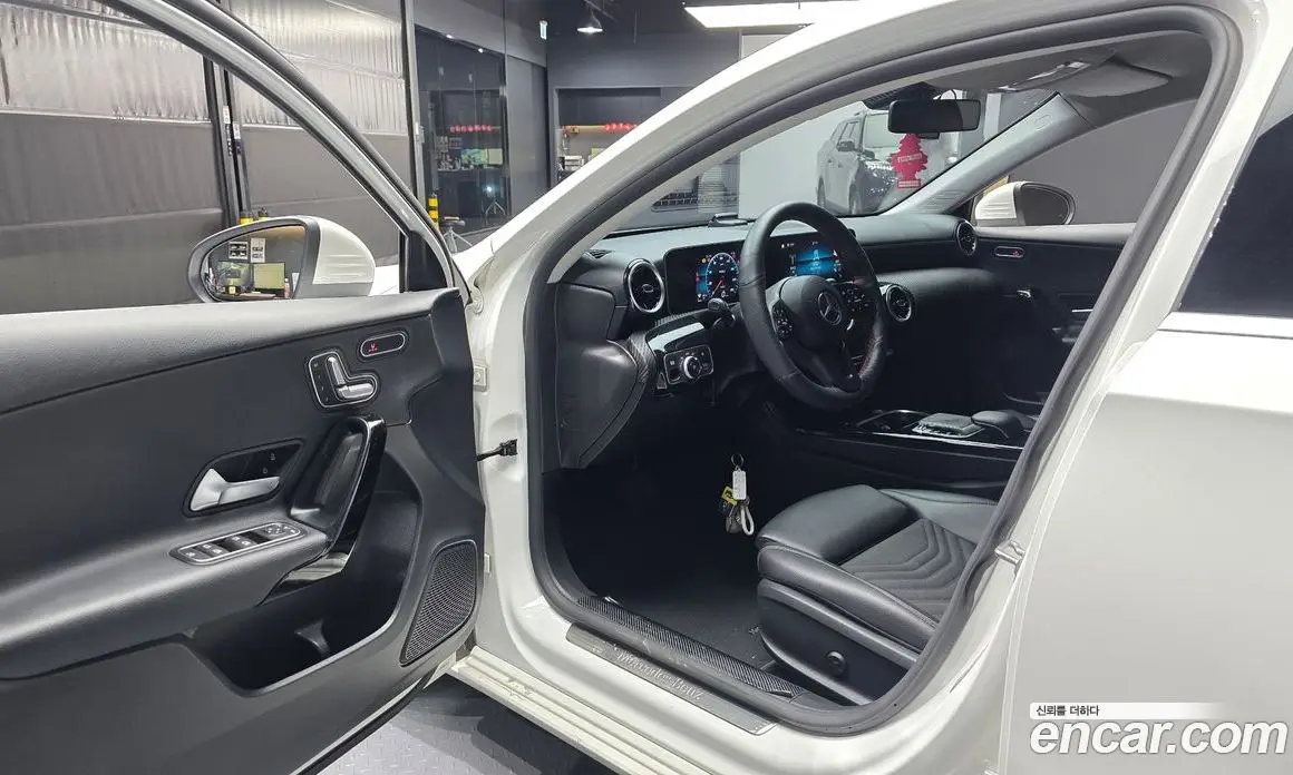 Mercedes-Benz A-Class 2019 2.0 автомат (гидро), фото 13 Mercedes-Benz A-Class 2019 2.0 автомат (гидро), фото 13