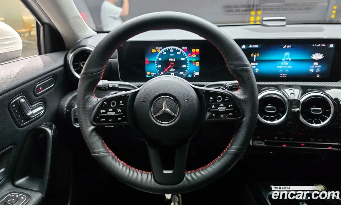 Mercedes-Benz A-Class 2019 2.0 автомат (гидро), фото 19 Mercedes-Benz A-Class 2019 2.0 автомат (гидро), фото 19