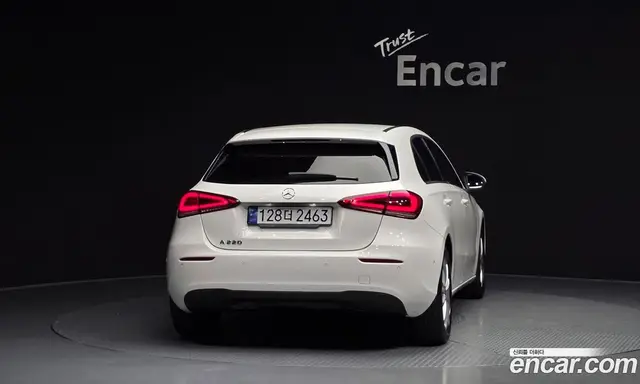 Mercedes-Benz A-Class 2019 2.0 автомат (гидро), миниатюра 4 Mercedes-Benz A-Class 2019 2.0 автомат (гидро), миниатюра 4