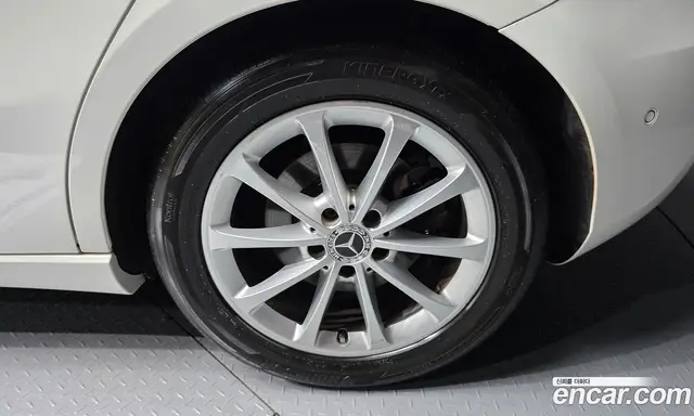 Mercedes-Benz A-Class 2019 2.0 автомат (гидро), миниатюра 5 Mercedes-Benz A-Class 2019 2.0 автомат (гидро), миниатюра 5