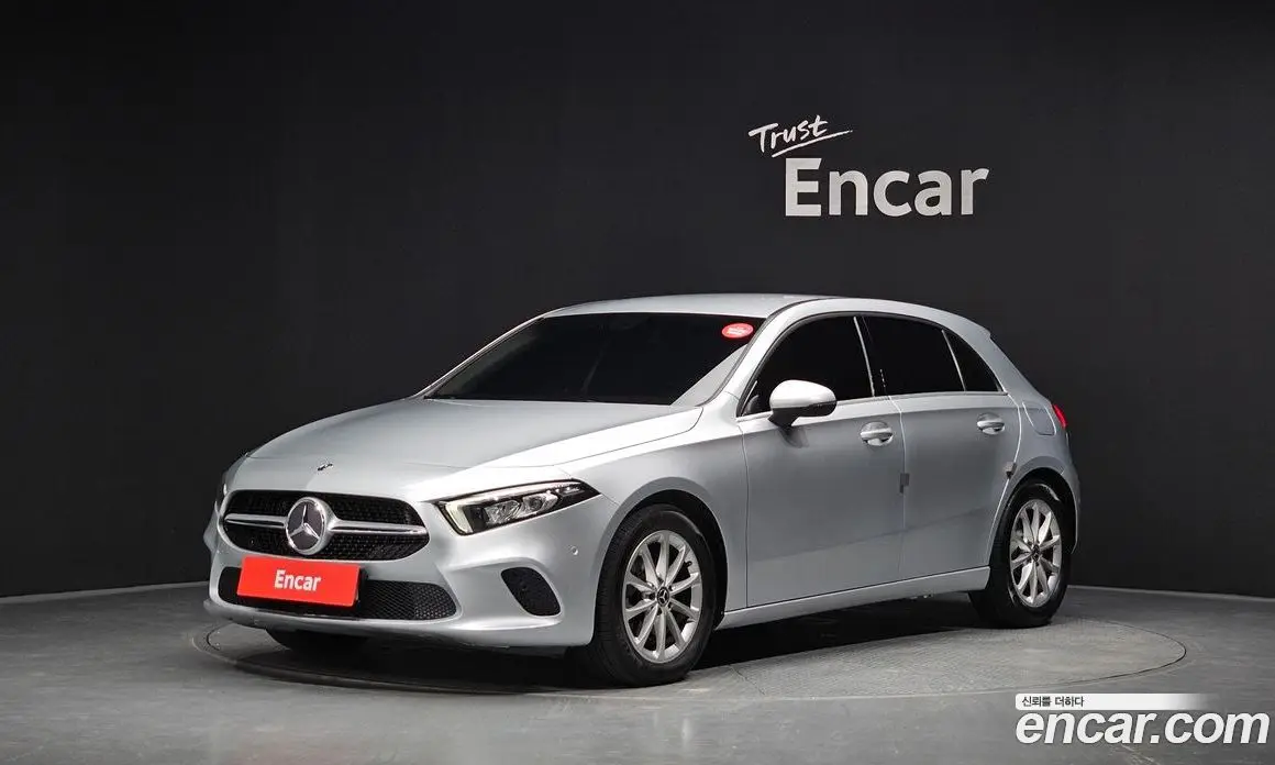 Mercedes-Benz A-Class 2019 2.0 автомат (гидро), фото 1 Mercedes-Benz A-Class 2019 2.0 автомат (гидро), фото 1