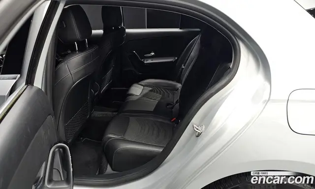 Mercedes-Benz A-Class 2019 2.0 автомат (гидро), миниатюра 11 Mercedes-Benz A-Class 2019 2.0 автомат (гидро), миниатюра 11