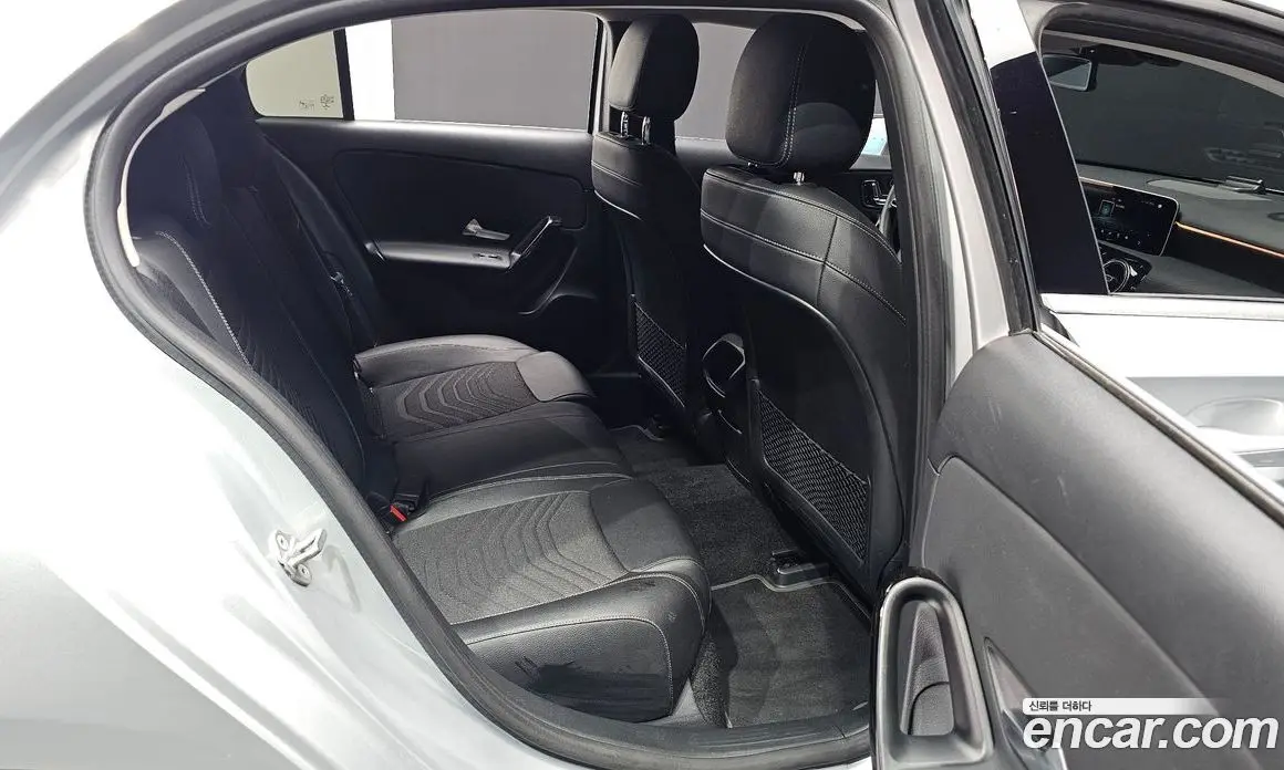 Mercedes-Benz A-Class 2019 2.0 автомат (гидро), фото 12 Mercedes-Benz A-Class 2019 2.0 автомат (гидро), фото 12