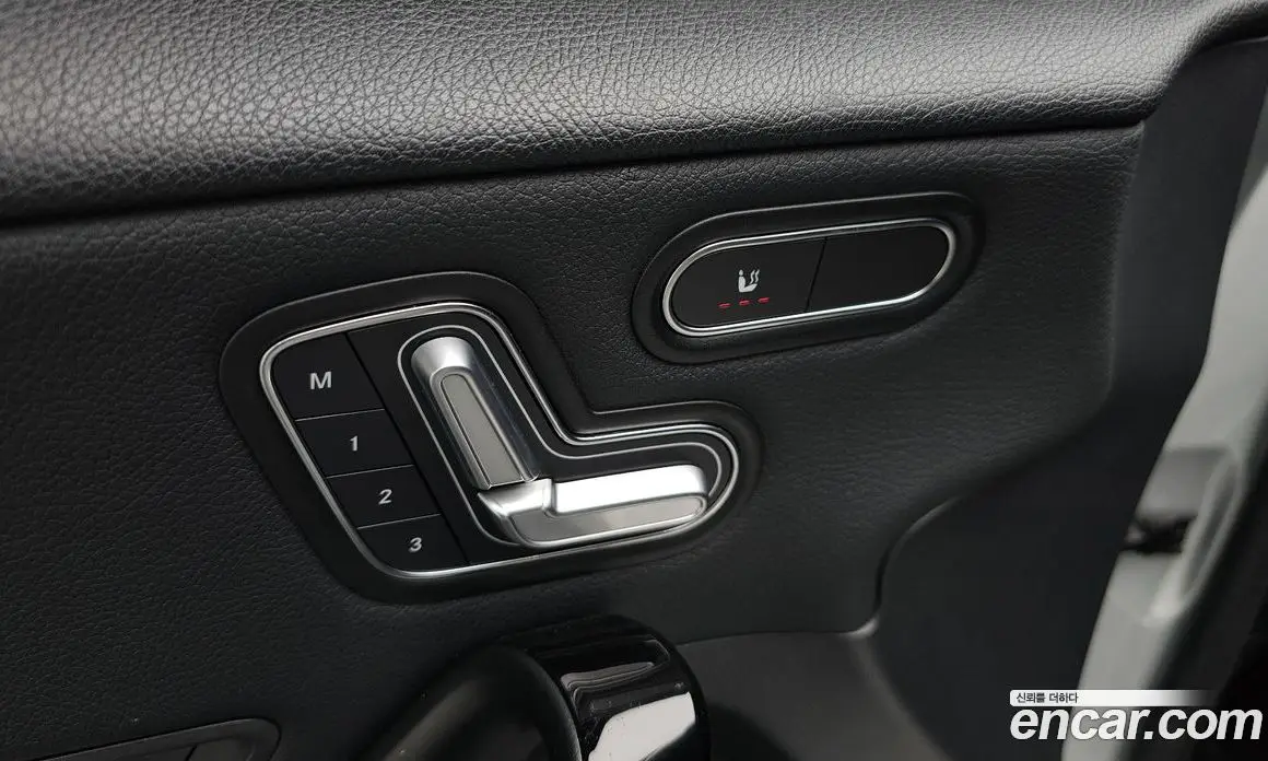 Mercedes-Benz A-Class 2019 2.0 автомат (гидро), фото 18 Mercedes-Benz A-Class 2019 2.0 автомат (гидро), фото 18