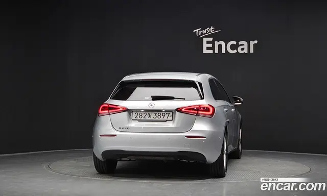 Mercedes-Benz A-Class 2019 2.0 автомат (гидро), миниатюра 4 Mercedes-Benz A-Class 2019 2.0 автомат (гидро), миниатюра 4