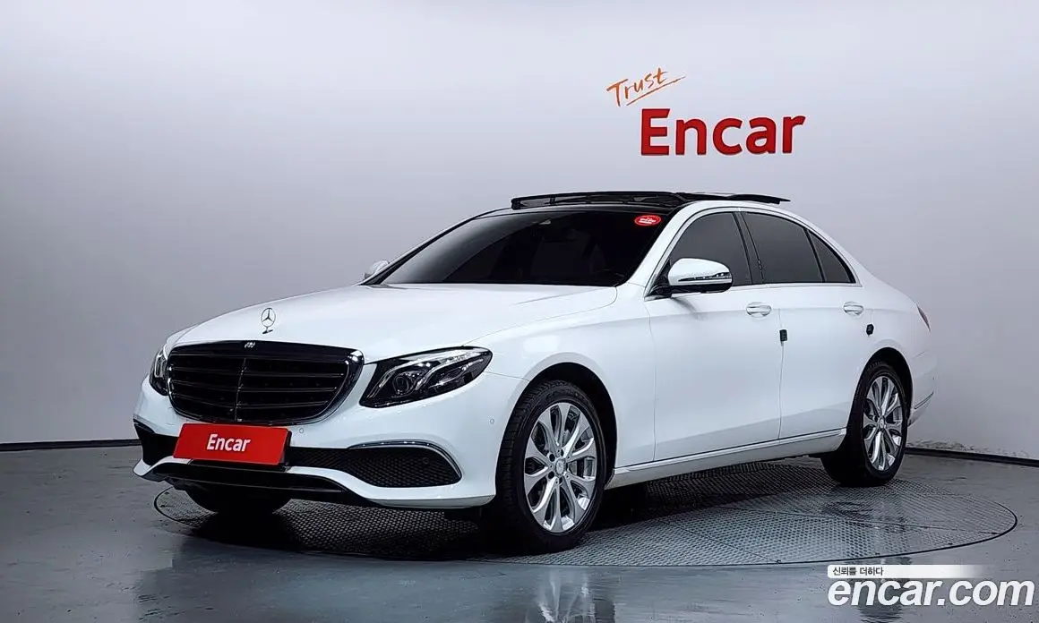 Mercedes-Benz E-Class 2016 2.0 автомат (гидро), фото 1 Mercedes-Benz E-Class 2016 2.0 автомат (гидро), фото 1
