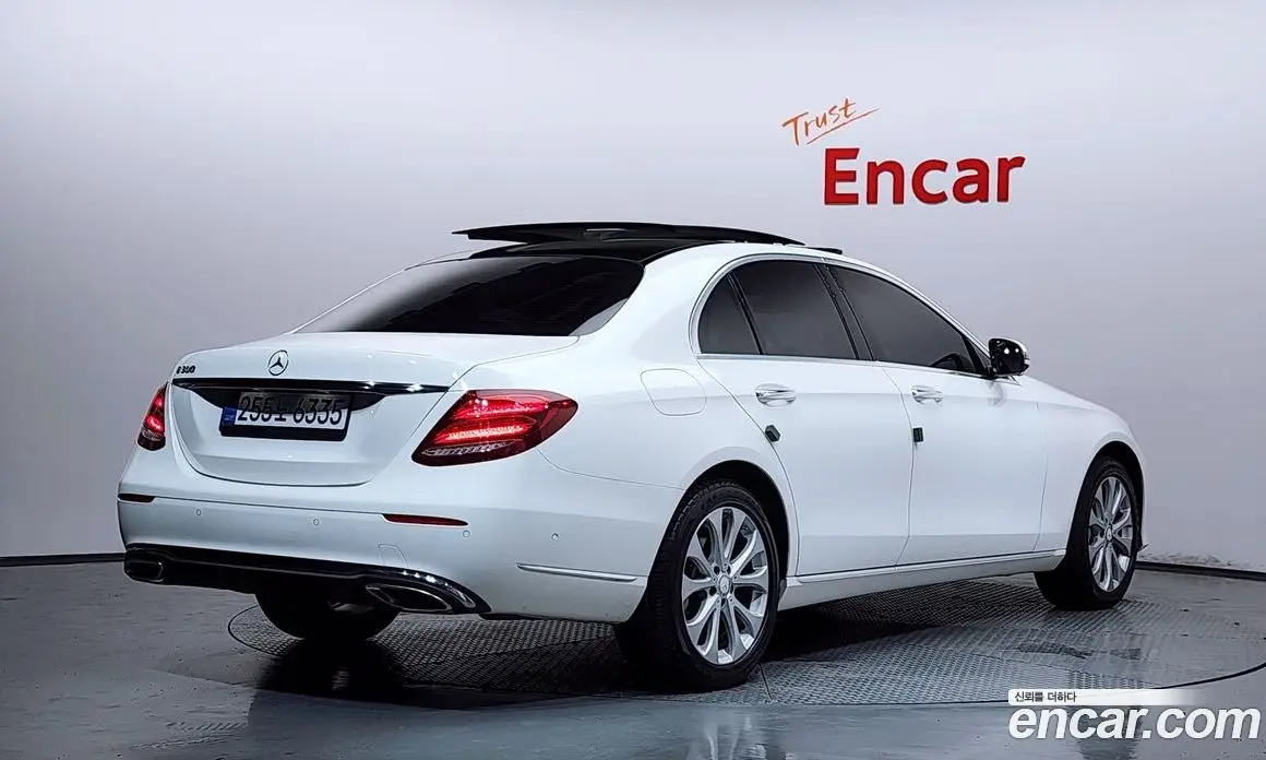 Mercedes-Benz E-Class 2016 2.0 автомат (гидро), фото 2 Mercedes-Benz E-Class 2016 2.0 автомат (гидро), фото 2