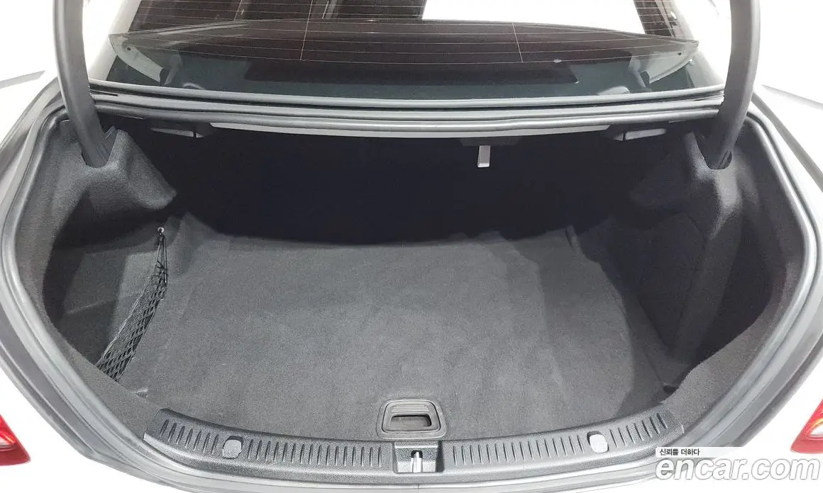 Mercedes-Benz E-Class 2016 2.0 автомат (гидро), фото 18 Mercedes-Benz E-Class 2016 2.0 автомат (гидро), фото 18