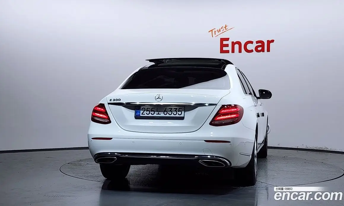 Mercedes-Benz E-Class 2016 2.0 автомат (гидро), фото 4 Mercedes-Benz E-Class 2016 2.0 автомат (гидро), фото 4