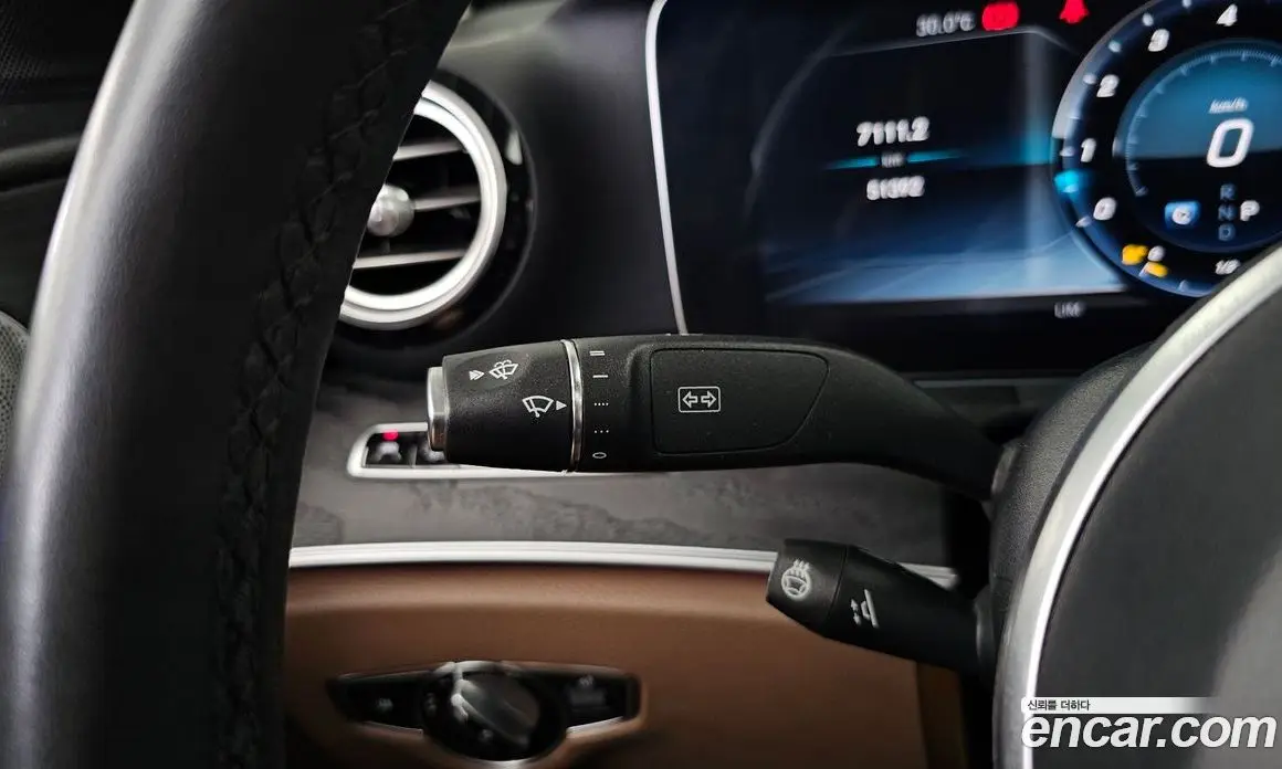 Mercedes-Benz E-Class 2019 2.0 автомат (гидро), фото 30