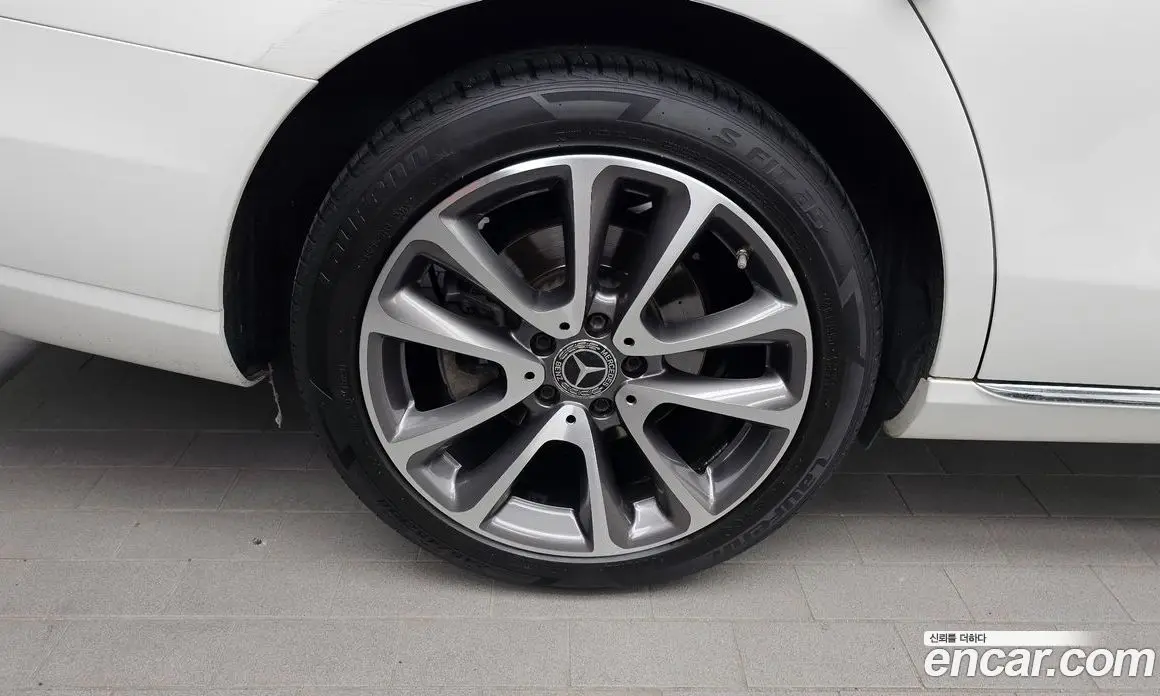Mercedes-Benz E-Class 2019 2.0 автомат (гидро), фото 5