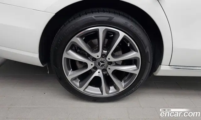 Mercedes-Benz E-Class 2019 2.0 автомат (гидро), миниатюра 5