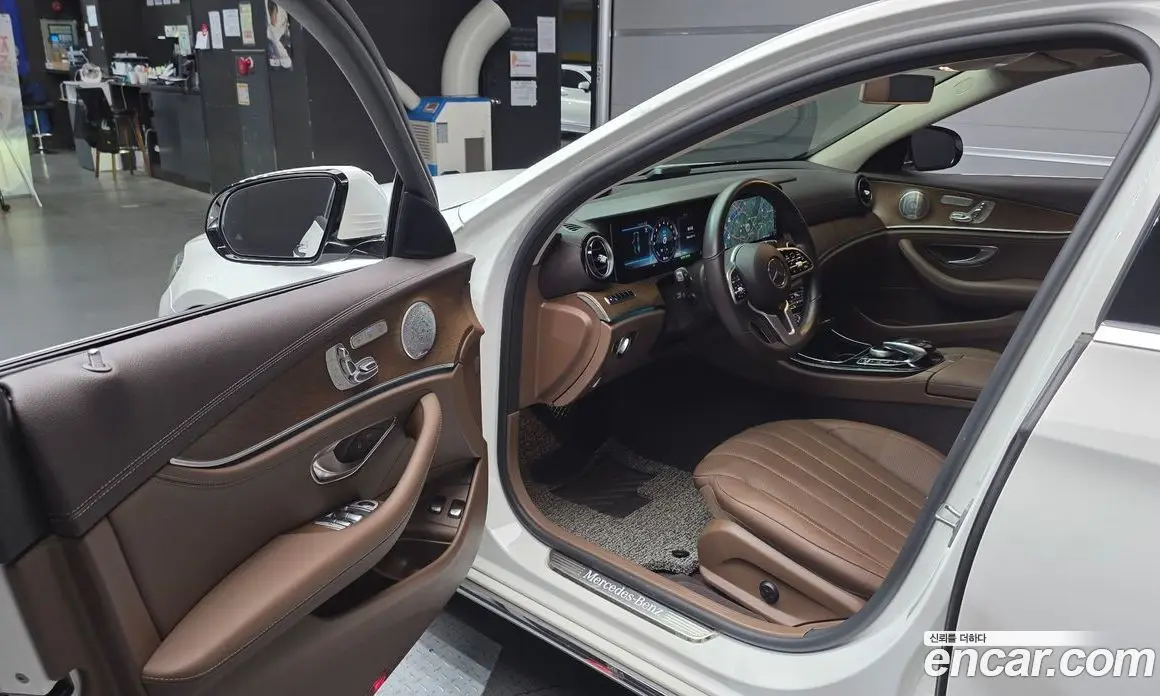 Mercedes-Benz E-Class 2019 2.0 автомат (гидро), фото 13 Mercedes-Benz E-Class 2019 2.0 автомат (гидро), фото 13