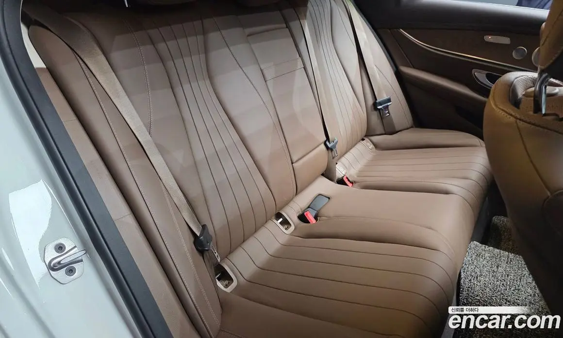 Mercedes-Benz E-Class 2019 2.0 автомат (гидро), фото 16 Mercedes-Benz E-Class 2019 2.0 автомат (гидро), фото 16