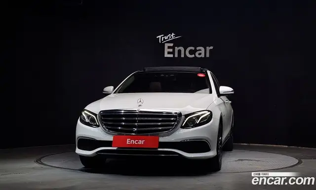 Mercedes-Benz E-Class 2019 2.0 автомат (гидро), миниатюра 3 Mercedes-Benz E-Class 2019 2.0 автомат (гидро), миниатюра 3