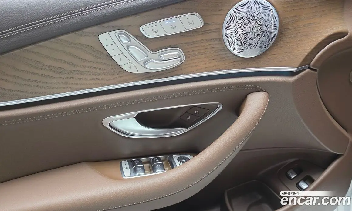 Mercedes-Benz E-Class 2019 2.0 автомат (гидро), фото 23 Mercedes-Benz E-Class 2019 2.0 автомат (гидро), фото 23