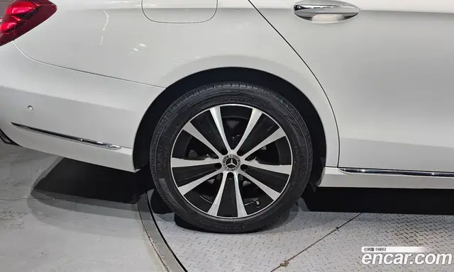 Mercedes-Benz E-Class 2019 2.0 автомат (гидро), миниатюра 5 Mercedes-Benz E-Class 2019 2.0 автомат (гидро), миниатюра 5