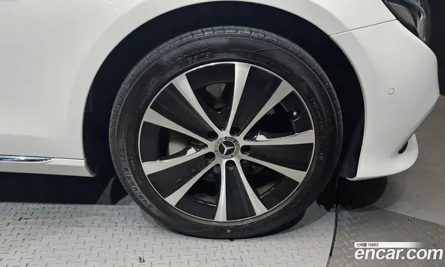 Mercedes-Benz E-Class 2019 2.0 автомат (гидро), миниатюра 7 Mercedes-Benz E-Class 2019 2.0 автомат (гидро), миниатюра 7