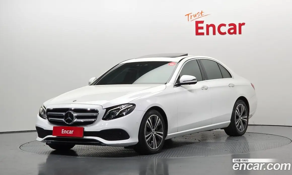 Mercedes-Benz E-Class 2020 2.0 автомат (гидро), фото 1 Mercedes-Benz E-Class 2020 2.0 автомат (гидро), фото 1