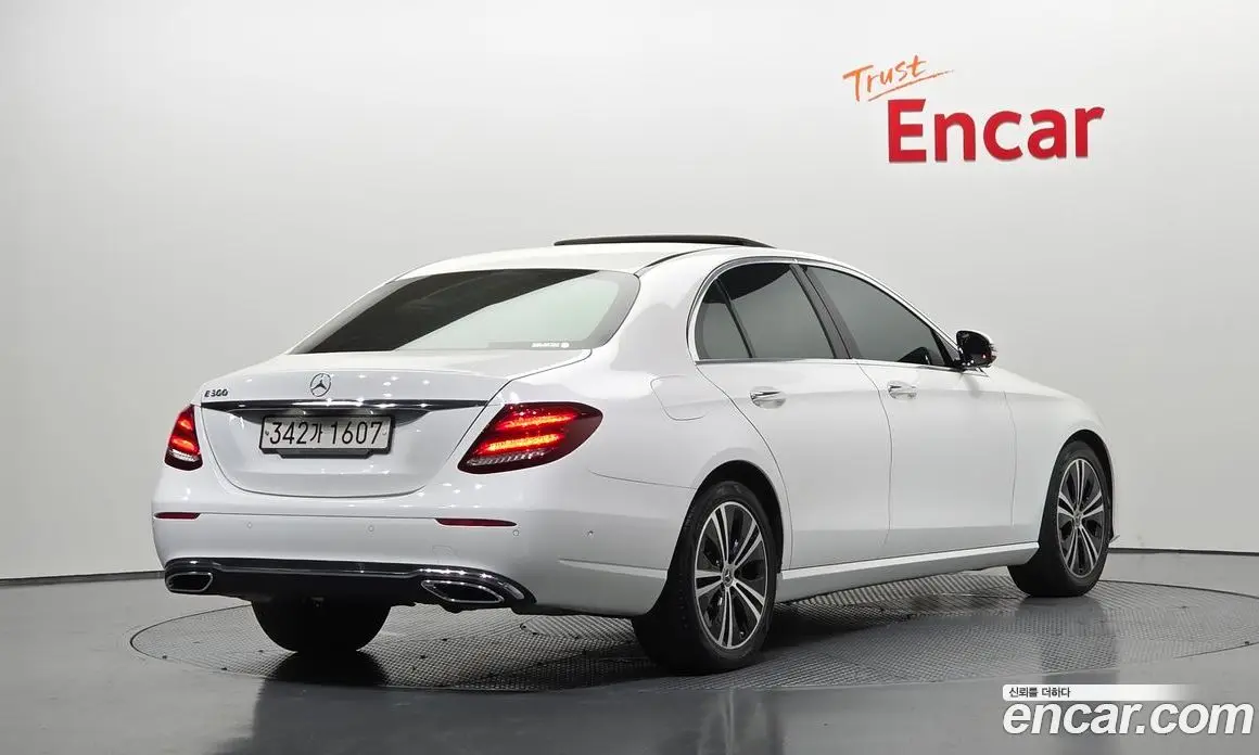 Mercedes-Benz E-Class 2020 2.0 автомат (гидро), фото 2 Mercedes-Benz E-Class 2020 2.0 автомат (гидро), фото 2