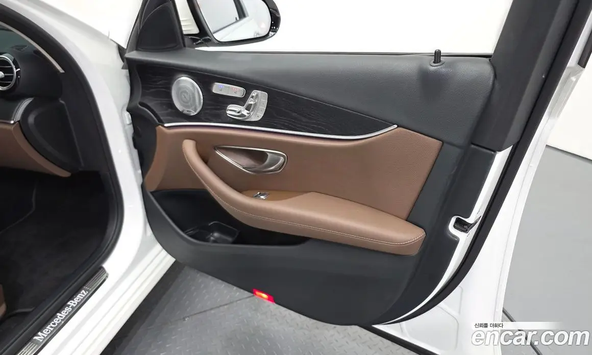 Mercedes-Benz E-Class 2020 2.0 автомат (гидро), фото 14 Mercedes-Benz E-Class 2020 2.0 автомат (гидро), фото 14