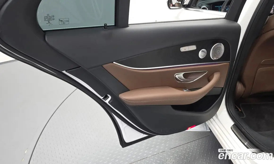 Mercedes-Benz E-Class 2020 2.0 автомат (гидро), фото 15 Mercedes-Benz E-Class 2020 2.0 автомат (гидро), фото 15