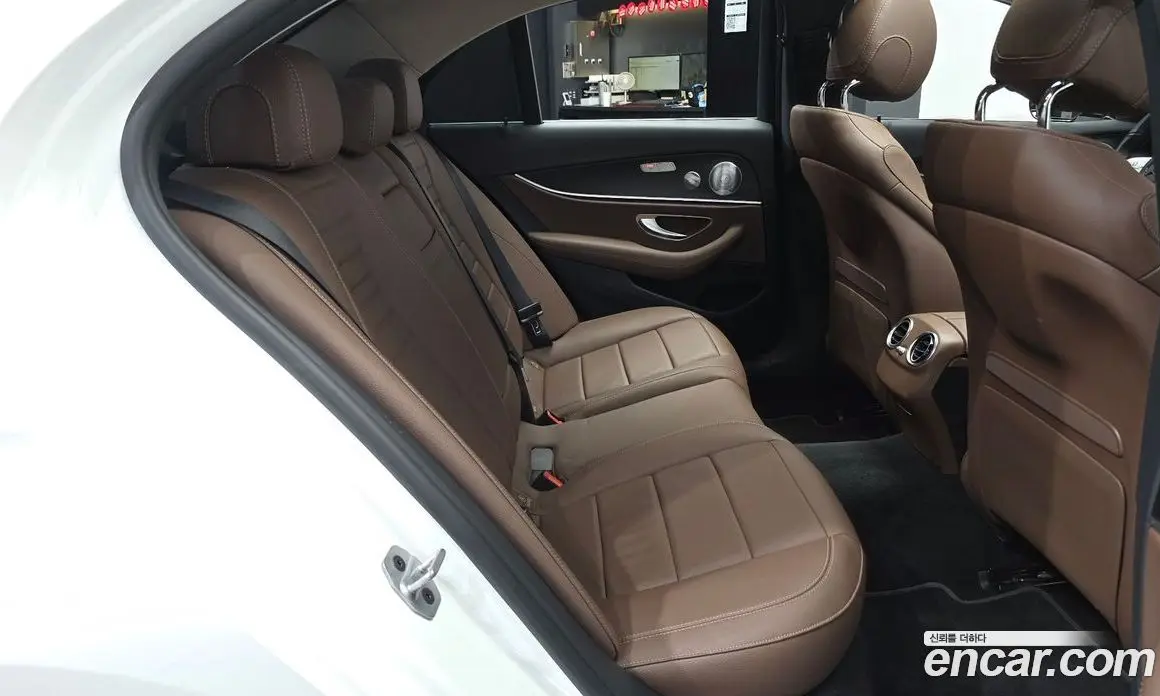 Mercedes-Benz E-Class 2020 2.0 автомат (гидро), фото 18 Mercedes-Benz E-Class 2020 2.0 автомат (гидро), фото 18