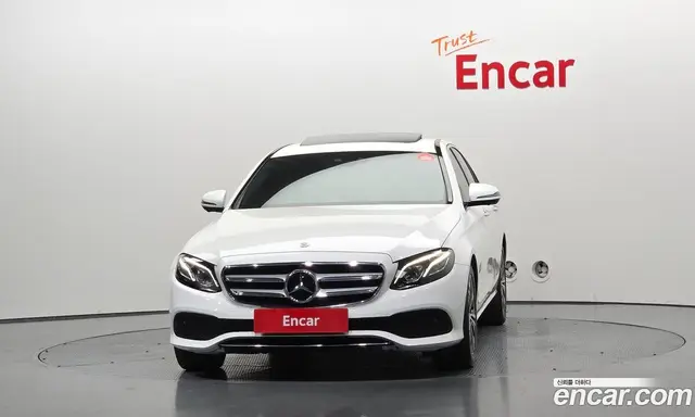 Mercedes-Benz E-Class 2020 2.0 автомат (гидро), миниатюра 3 Mercedes-Benz E-Class 2020 2.0 автомат (гидро), миниатюра 3
