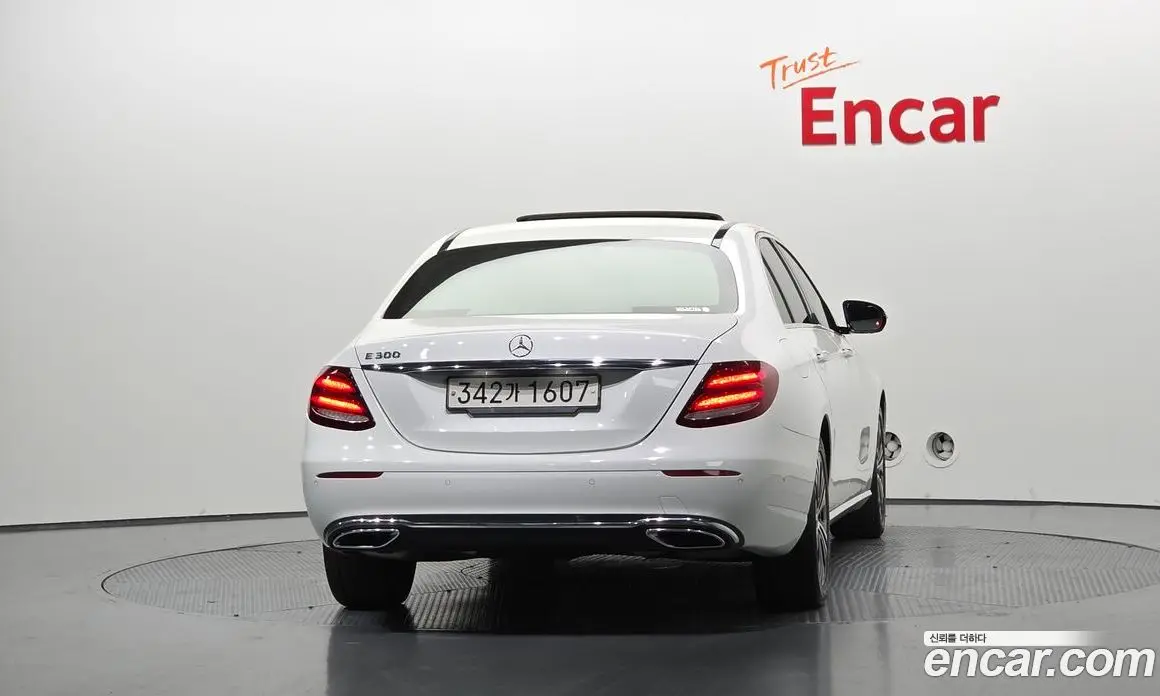 Mercedes-Benz E-Class 2020 2.0 автомат (гидро), фото 4 Mercedes-Benz E-Class 2020 2.0 автомат (гидро), фото 4