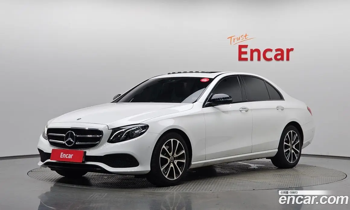 Mercedes-Benz E-Class 2020 2.0 автомат (гидро), фото 1 Mercedes-Benz E-Class 2020 2.0 автомат (гидро), фото 1