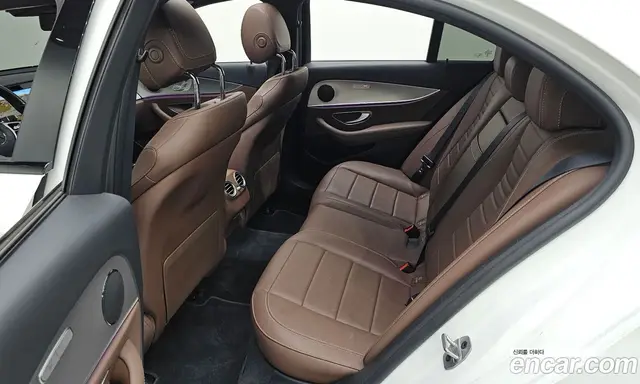 Mercedes-Benz E-Class 2020 2.0 автомат (гидро), миниатюра 11 Mercedes-Benz E-Class 2020 2.0 автомат (гидро), миниатюра 11