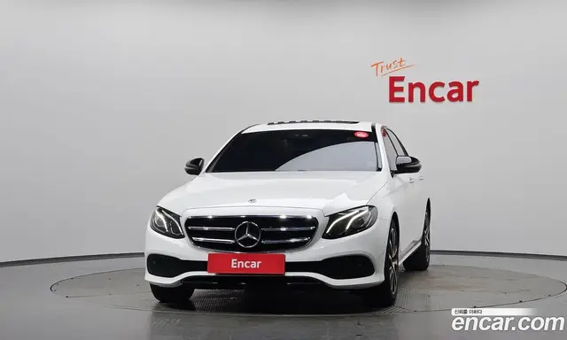 Mercedes-Benz E-Class 2020 2.0 автомат (гидро), миниатюра 3 Mercedes-Benz E-Class 2020 2.0 автомат (гидро), миниатюра 3