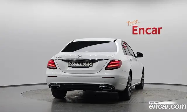 Mercedes-Benz E-Class 2020 2.0 автомат (гидро), миниатюра 4 Mercedes-Benz E-Class 2020 2.0 автомат (гидро), миниатюра 4