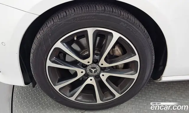 Mercedes-Benz E-Class 2020 2.0 автомат (гидро), миниатюра 5 Mercedes-Benz E-Class 2020 2.0 автомат (гидро), миниатюра 5