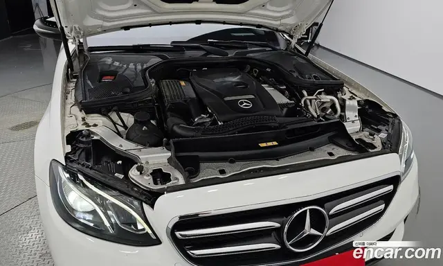 Mercedes-Benz E-Class 2020 2.0 автомат (гидро), миниатюра 6 Mercedes-Benz E-Class 2020 2.0 автомат (гидро), миниатюра 6