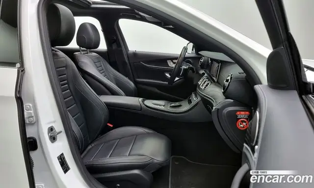Mercedes-Benz E-Class 2021 1.9 автомат (гидро), миниатюра 10