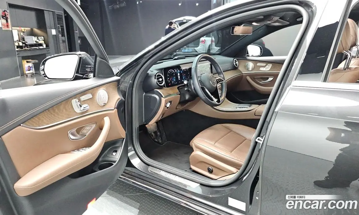 Mercedes-Benz E-Class 2022 1.9 автомат (гидро), фото 13 Mercedes-Benz E-Class 2022 1.9 автомат (гидро), фото 13