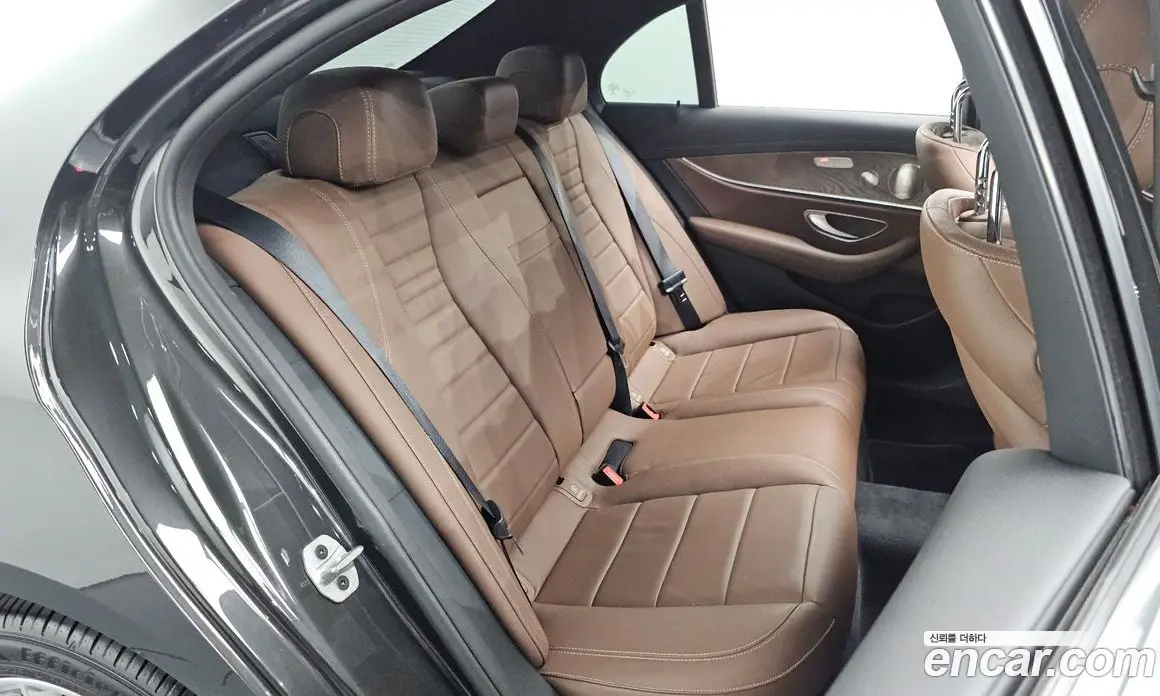 Mercedes-Benz E-Class 2022 1.9 автомат (гидро), фото 17 Mercedes-Benz E-Class 2022 1.9 автомат (гидро), фото 17