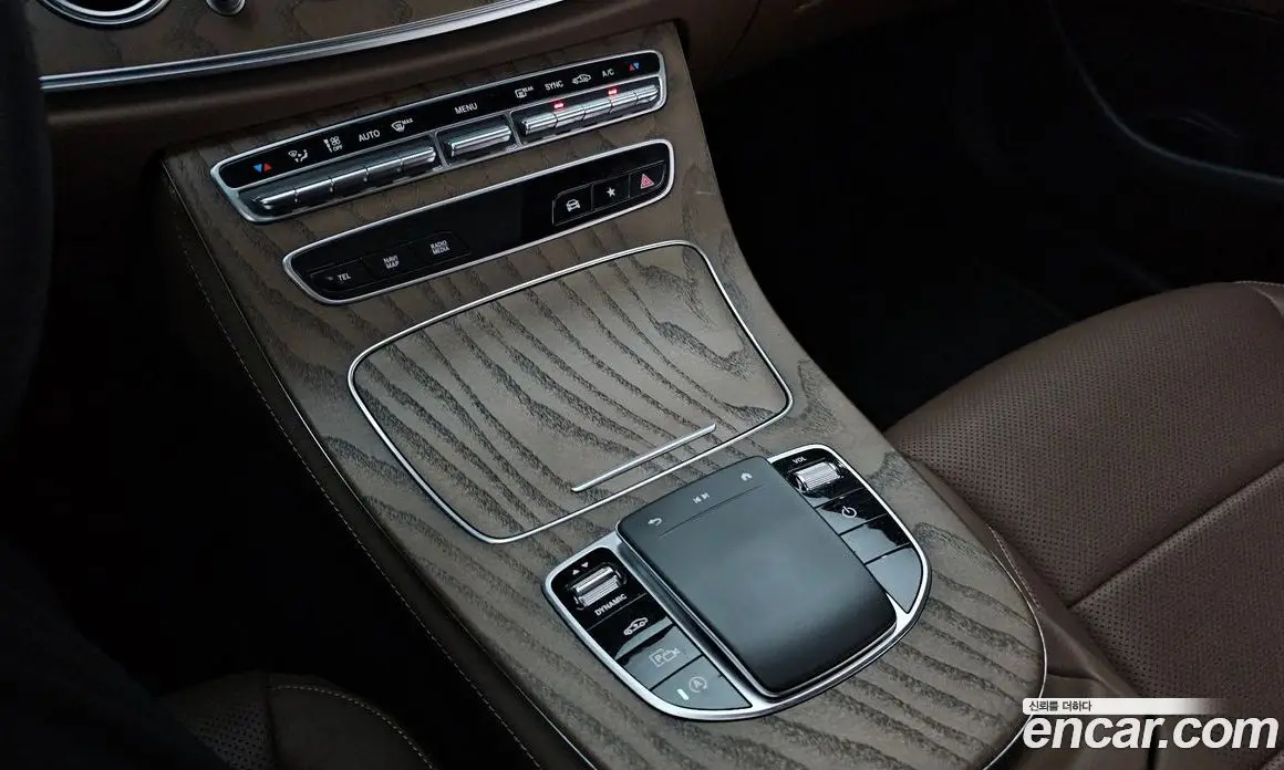 Mercedes-Benz E-Class 2022 1.9 автомат (гидро), фото 28 Mercedes-Benz E-Class 2022 1.9 автомат (гидро), фото 28
