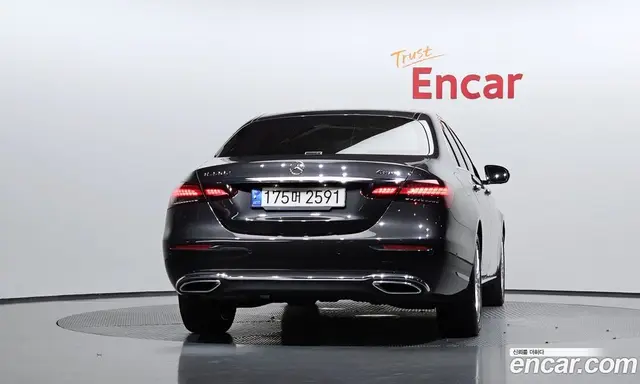 Mercedes-Benz E-Class 2022 1.9 автомат (гидро), миниатюра 4 Mercedes-Benz E-Class 2022 1.9 автомат (гидро), миниатюра 4