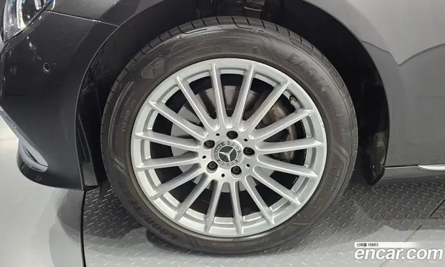 Mercedes-Benz E-Class 2022 1.9 автомат (гидро), миниатюра 5 Mercedes-Benz E-Class 2022 1.9 автомат (гидро), миниатюра 5