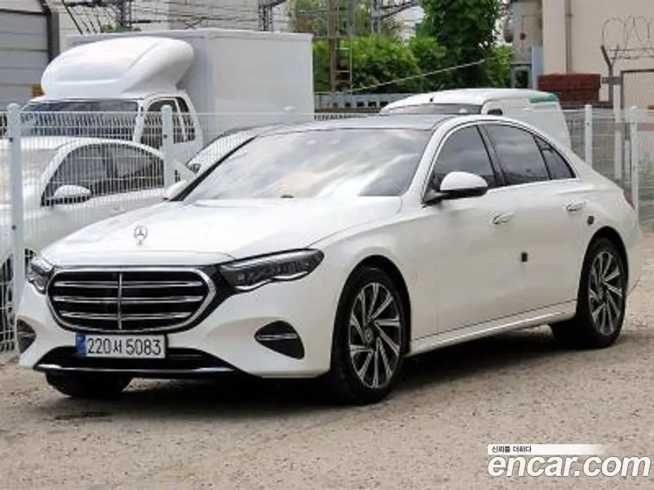Mercedes-Benz E-Class 2024 2.0 автомат (гидро), фото 2 Mercedes-Benz E-Class 2024 2.0 автомат (гидро), фото 2