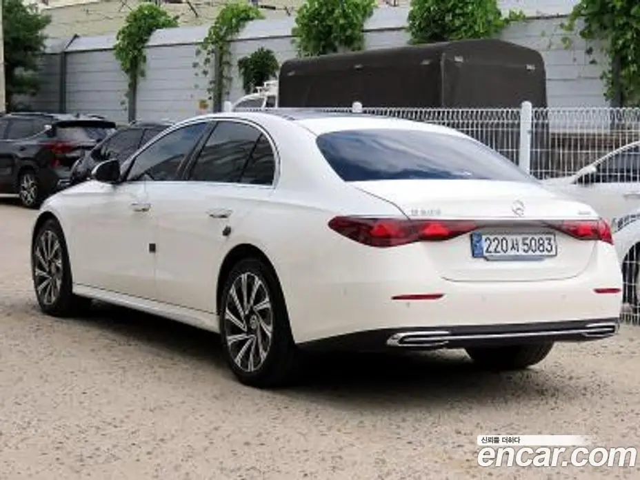 Mercedes-Benz E-Class 2024 2.0 автомат (гидро), фото 3 Mercedes-Benz E-Class 2024 2.0 автомат (гидро), фото 3