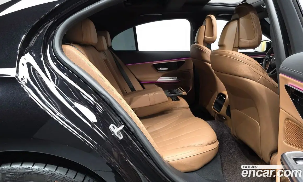 Mercedes-Benz E-Class 2024 2.0 автомат (гидро), фото 16 Mercedes-Benz E-Class 2024 2.0 автомат (гидро), фото 16