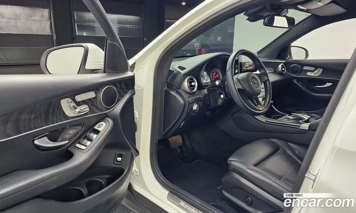 Mercedes-Benz GLC-Class 2019 2.0 автомат (гидро), фото 13 Mercedes-Benz GLC-Class 2019 2.0 автомат (гидро), фото 13